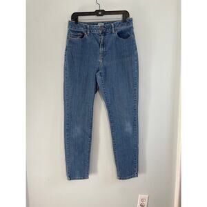 LL Bean Women’s sz 12 classic fit jeans mid wash high rise